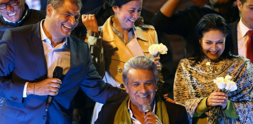El presidente saliente de Ecuador expresó públicamente: “ya es hora de decir basta a los farsantes” luego del allanamiento de una encuestadora. Foto: PanAm Post