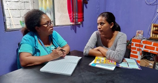 El gobierno incrementó el Bono de Desarrollo Humano (BDH) a $ 55 para aliviar la situación de más de 1 millón de familias en situación de pobreza y pobreza extrema / Foto: cortesía MIES