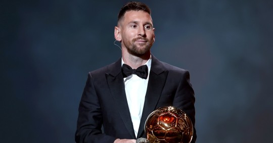 Messi reconoció que tanto galardón ha superado sus expectativas y lo atribuyó a "haber estado en el mejor equipo del mundo" / Foto: EFE