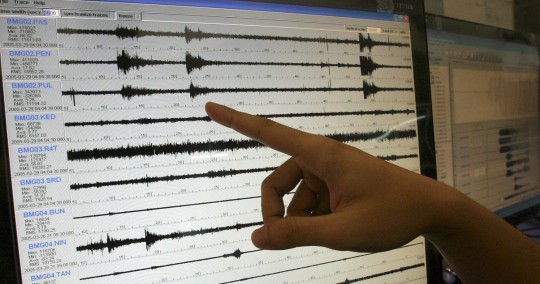El temblor se registró a las 22:24 hora local  y su epicentro se localizó en el océano Pacífico, a 18 kilómetros al suroeste de Bahía de Caráquez, provincia de Manabí / Foto: EFE