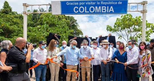Duque y Lasso inauguran corredor vial en la frontera / Foto: EFE