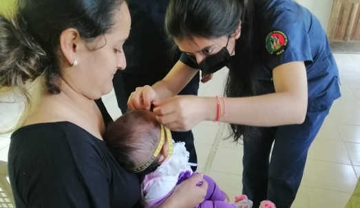 A las valoraciones médicas acudieron usuarios de la referida modalidad del servicio de Desarrollo Infantil de las comunidades de Chimbutza, San Juan y Chicaña / Foto: cortesía MIES