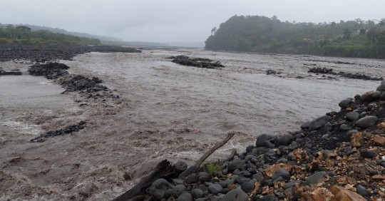 Intensas lluvias provocan cierre de carreteras en la Amazonía / Foto: cortesía Servicio Nacional de Gestión de Riesgos