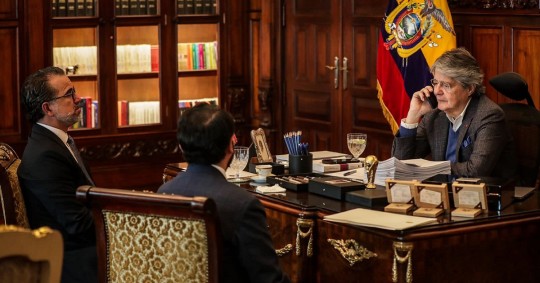 En la operación de reconversión de deuda, Ecuador canjeó 1.628 millones de dólares de deuda de bonos estatales en un nuevo préstamo de 656 millones / Foto: EFE