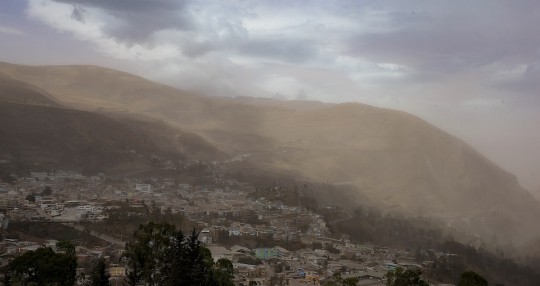Caída de ceniza del Sangay afecta a cinco provincias / Foto EFE