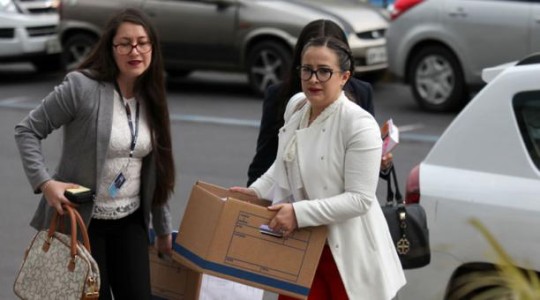 El miércoles, la fiscal Ruth Amoroso (centro) ratificó la orden de prisión que pesa en contra de Martínez y Terán. Foto: El Comercio
