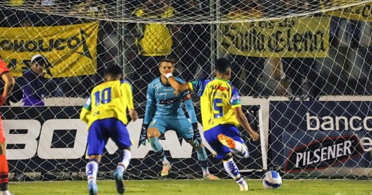 Deportivo Cuenca venció 2-0 a Liga de Quito, uno de los favoritos para ganar la primera etapa / Foto: cortesía de LigaPro