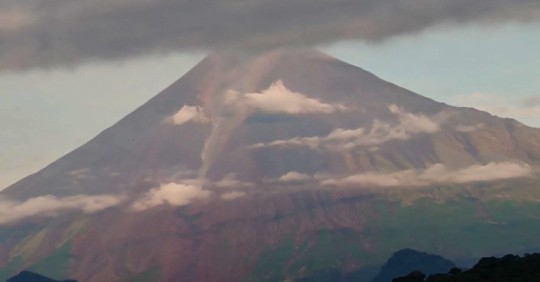 El volcán, de 5.230 metros de altura, está ubicado en Morona Santiago./ Foto: cortesía Ecu 911 Macas