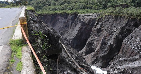 La erosión del río Coca avanza y sigue causando destrucción / Foto El Oriente