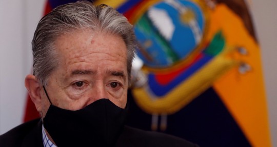 Piden renuncia de Juan Carlos Zevallos por vacunación de familiares / foto EFE