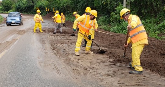 10 microempresas fueron contratadas para mantener la red vial de Zamora Chinchipe / Foto: cortesía Ministerio de Obras