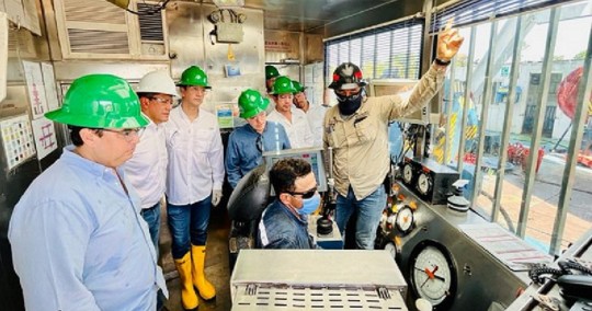El ministro constató el arranque de la operatividad de los taladros de perforación en el pozo Bocachico 1 / Foto: cortesía ministerio de Energía