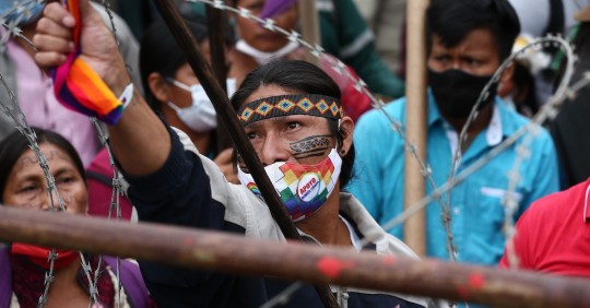 Marcha indígena avanza hacia Quito para exigir el recuento de votos / Foto EFE