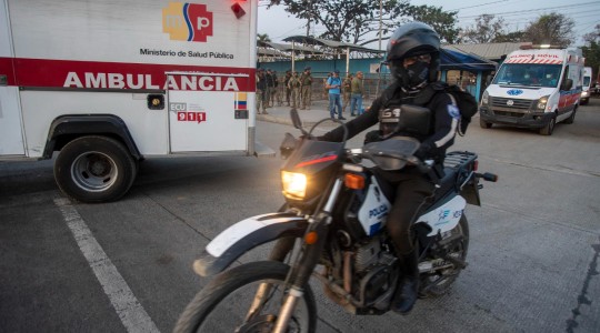 En lo que va del año, más de 100 reclusos han fallecido violentamente en las cárceles ecuatorianas y son más de 450 los asesinados desde 2020 / Foto: EFE