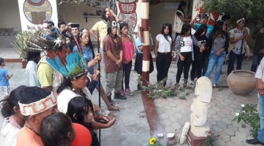 Los jóvenes záparas aprendieron sobre la cultura Valdivia en la Costa. Foto: El Comercio