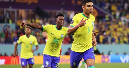 'Casemito', salió al rescate de su equipo para conectar un disparo con el empeine, a bote pronto, y mandar a Brasil a los octavos de final del Mundial (1-0) / Foto: EFE