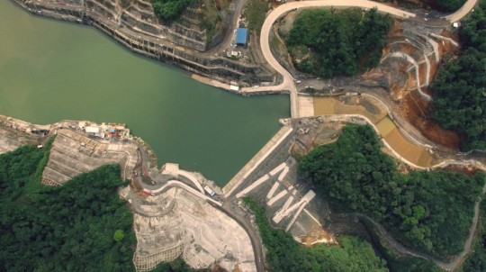  Imagen referencial de la Central Hidroeléctrica Coca Codo Sinclair tomada desde el aire, en 2016 por el Ministerio de Energía. - Foto: Ministerio de Energía