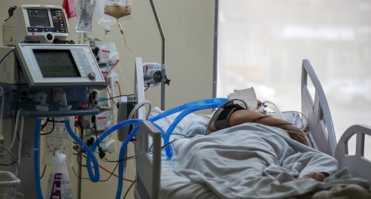 Ecuador suma 4.577 nuevos casos de covid-19 y acumula 808.925 en pandemia / Foto: EFE 