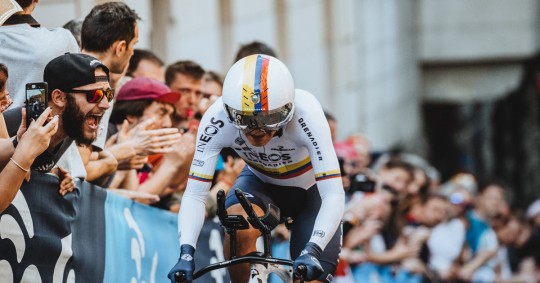 El ciclista carchense se sigue recuperando de la lesión en su rodilla, pero el proceso de recuperación ha sido más lento de lo esperado / Foto: cortesía CyclingImages