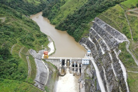 CELEC ayuda con la limpieza de la cuenca del río Zamora - Foto cortesía CELEC