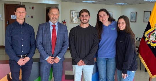 50 jóvenes realizarán mejoras en infraestructuras de varias unidades educativas/ Foto: Cortesía Embajada de Israel