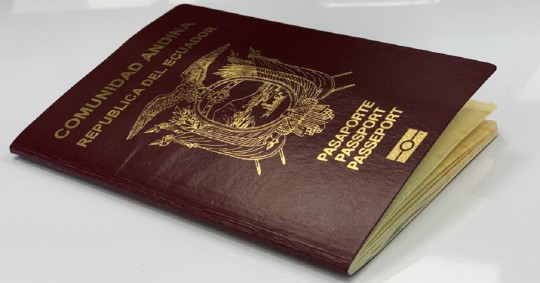 Los pasaportes en algunos consulados son entregados inmediatamente cuando son centros de impresión, que son los consulados grandes/ Foto: cortesía Cancillería