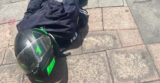 El cuerpo de seguridad señaló que en ese procedimiento "se aprehendió a un ciudadano extranjero, quien circulaba en una motocicleta en actitud sospechosa / Foto: cortesía Policía