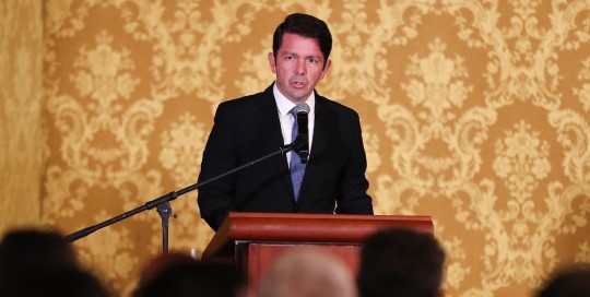 El ministro de Gobierno, Francisco Jiménez, confirmó este lunes en rueda de prensa que el decreto está en elaboración / Foto: EFE