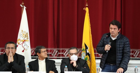 Las mesas de diálogo fueron establecidas como parte del acuerdo de paz suscrito por el Gobierno y las organizaciones indígenas / Foto: EFE