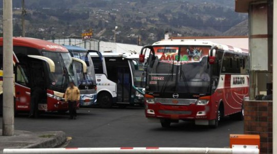 El transporte interprovincial de pasajeros continuará suspendido, pero el transporte de encomiendas se reanudará. Foto: Archivo / EL COMERCIO Imagen referencial. 