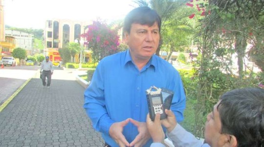  Absalón Campoverde indica que fiscalizará el correcto uso de los fondos que reciban los gobiernos cantonales y provinciales. Foto: La Hora