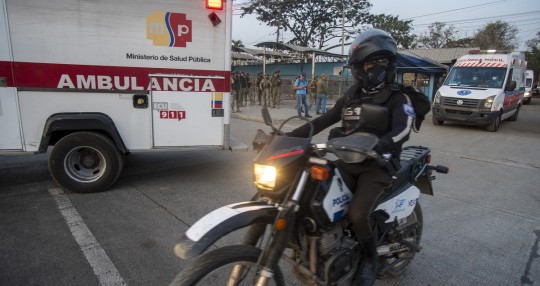 Esta cárcel, que albergaba a finales de octubre a casi 7.000 presos cuando su capacidad es de 5.246, es uno de los epicentros de la crisis carcelaria que sufre Ecuador desde 2020 / Foto: EFE