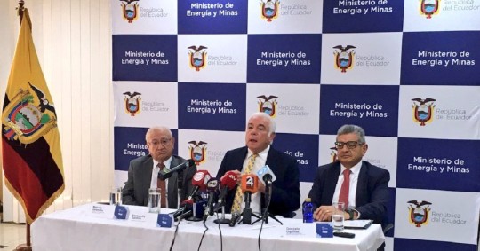 "Son 1.200 millones de dólares que van directos a la balanza comercial, que es el sustento de la dolarización" / Foto: cortesía Ministerio de Energía 