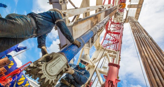 Se ha señalado que el proceso de traspaso de acciones de Repsol no ha concluid