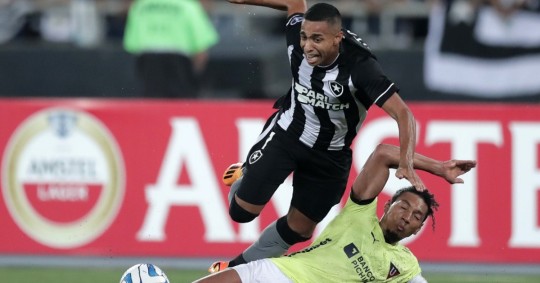 El cuadro universitario igualó 0-0 con Botafogo en el estadio Nilton Santos / Foto: EFE
