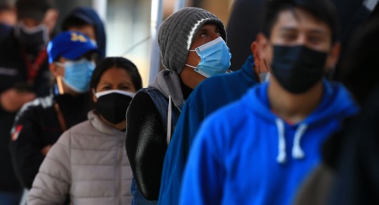 Ecuador registra 9.628 nuevos casos de covid y acumula 639.135 positivos / Foto: EFE