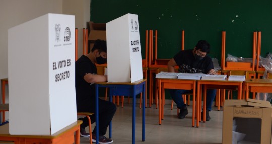 Conflicto electoral amenaza con recrudecer pugna por segundo lugar / Foto EFE