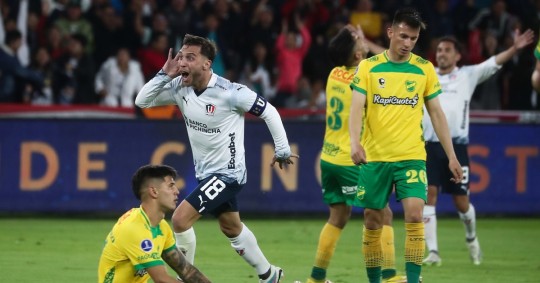 La figura del partido fue el peruano Paolo Guerrero, autor de 2 goles / Foto: EFE