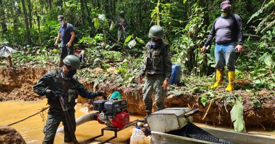 El Ejército encontró 3 campamentos de minería ilegal en Orellana / Foto: Fuerzas Armadas