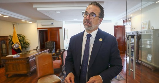 "Tenemos varias prioridades, pero la primera es acelerar los procesos de análisis de la exención de la visa Schengen para Ecuador"/ Foto: cortesía EFE