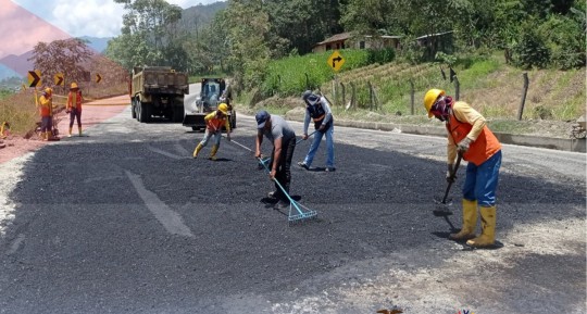 El mantenimiento del paso lateral Yantzaza-Chuchumbletza concluyó / Foto: Ministerio de Obras