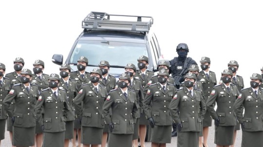 Más de 80 mujeres se gradúan como técnicos en Seguridad Ciudadana / Foto EFE