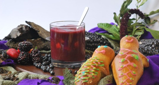 “Cada año buscamos que gente nueva en España pruebe la colada morada, para que no se pierda la tradición y lo estamos logrando” / Foto: cortesía ministerio de Turismo