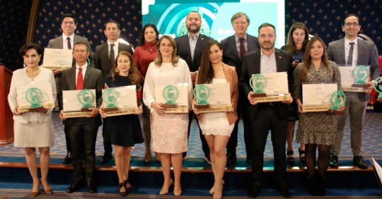 El gobierno reconoció al sector empresarial por la aplicación de acciones de mitigación del cambio climático en patrones de producción y consumo más sostenibles / Foto: cortesía MAATE
