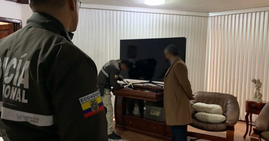 La Fiscalía indicó que con "el apoyo de la Policía, lideró un allanamiento en Quito, al domicilio de Pedro M., exgerente de la Refinería del Pacífico"/ Foto: cortesía Fiscalía