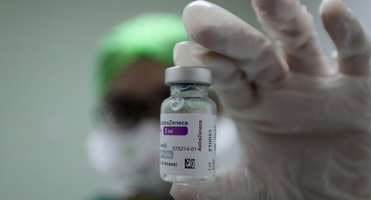 Ecuador impulsa dosis de CanSino y AstraZeneca para contener variante delta / Foto: EFE