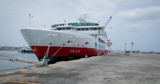 La primera embarcación en llegar fue el Ms. Fram de bandera Noruega / Foto: cortesía Ministerio de Turismo 