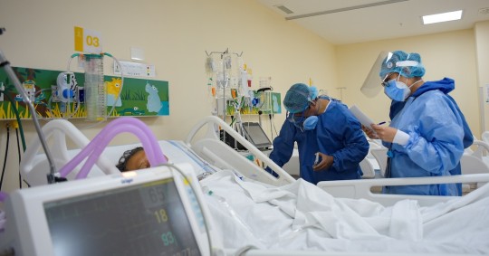 Ecuador registra 10.422 nuevos casos de covid y acumula 649.557 positivos / Foto: EFE 