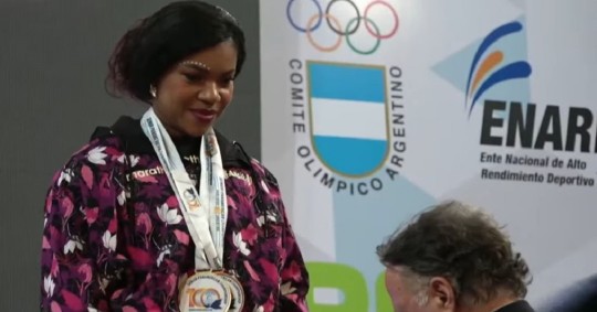 Bella Paredes logró la presea de plata y Kelin Jiménez la de bronce / Foto: cortesía USFQ