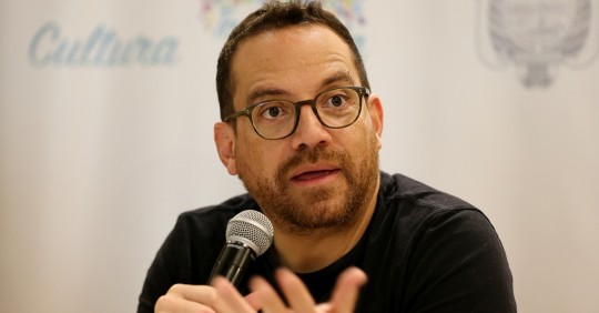 La canción fue compuesta por el cantautor junto al renombrado compositor colombiano Wilfran Castillo / Foto: EFE